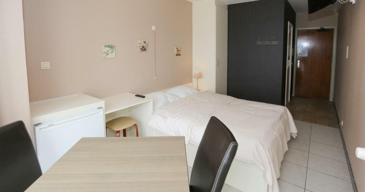 Hotel De Zeebries Budget Middelkerke Luaran gambar
